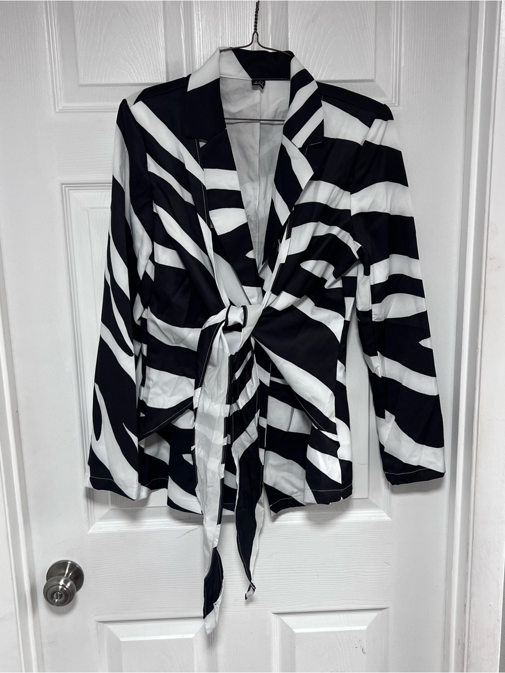 Black & White Zebra Tie-Front Blazer Size M
